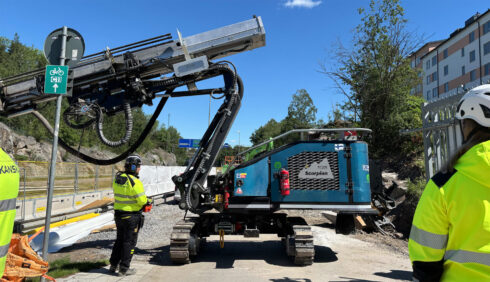 Skanska antog Stockholms utmaning med en eldriven bergborrigg. Foto: Stockhloms stad/Skanska. 