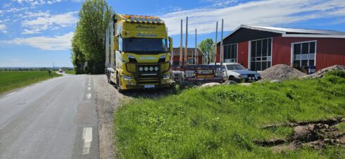 I utredningen uppskattar föraren att avståndet mellan fordonet och vägkanten är cirka 60 cm. "Det stämmer inte", säger Marcus Almqvist. Foto: Privat.